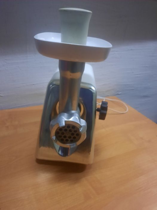 Продам мясорубку PHILIPS