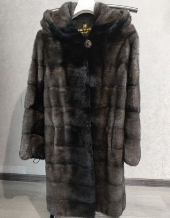 Продам шубу норкову.