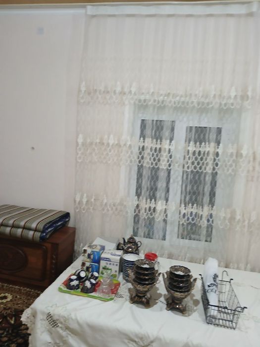 Uy sotiladi 3 xona xovli 4 sotik yer