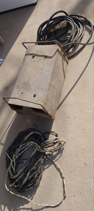 Svarka aparat
Адмотка мис.

Ишлаш куватти 2 3 4 ел