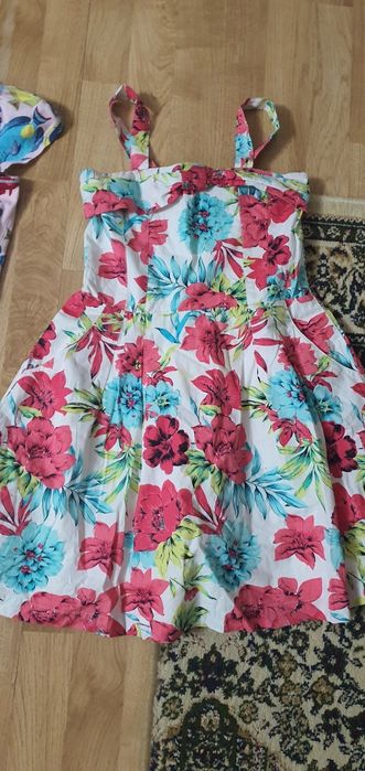 Вещи на девочку  маечки шортики сарафаны