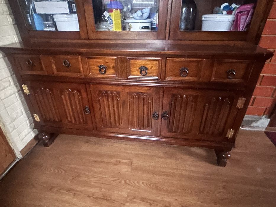Продам буфет из дуба
