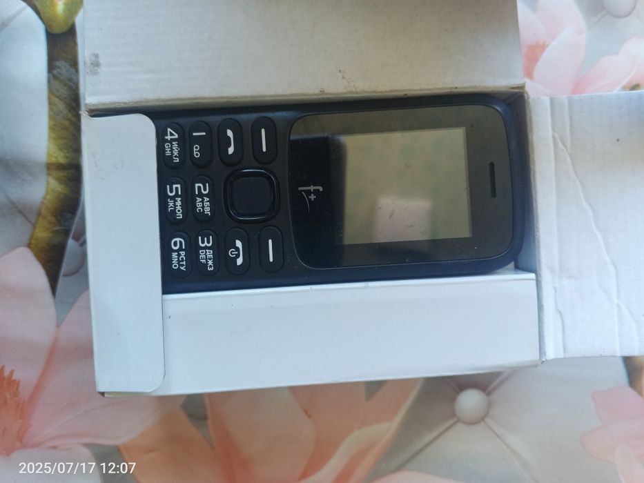 Продаётся телефон