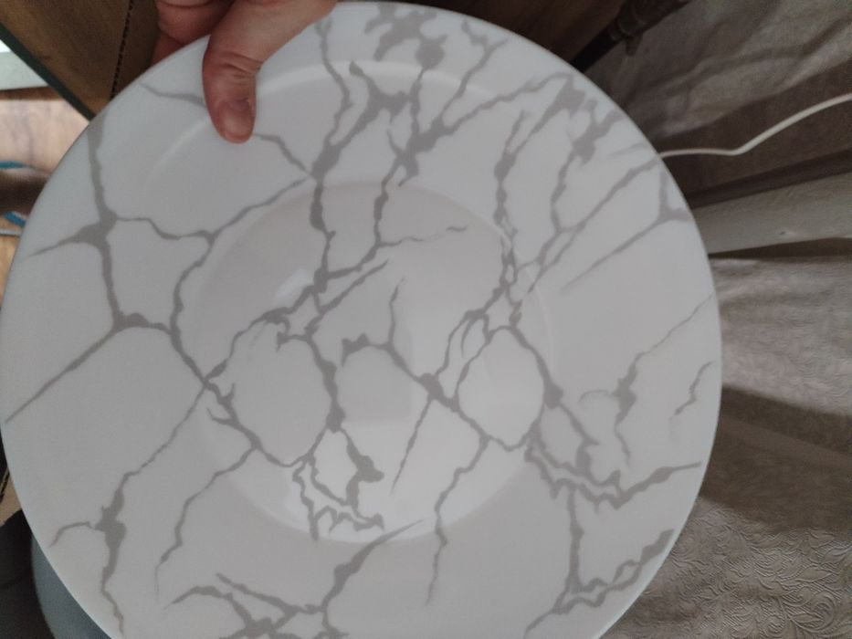 Набор шикарной посуды под мрамор