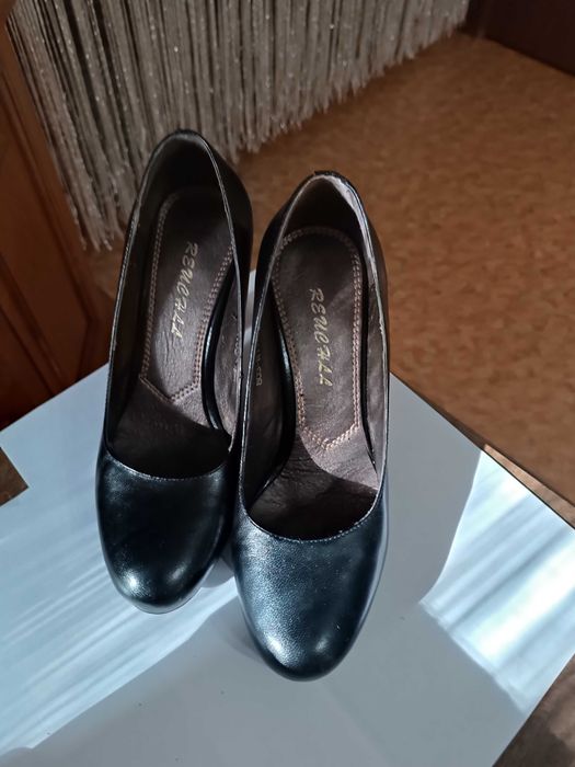 Продам женские туфли 36 р-р