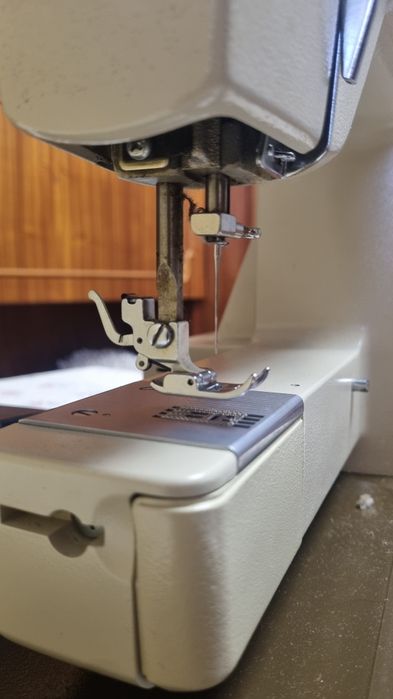 Masina de cusut  Riccar