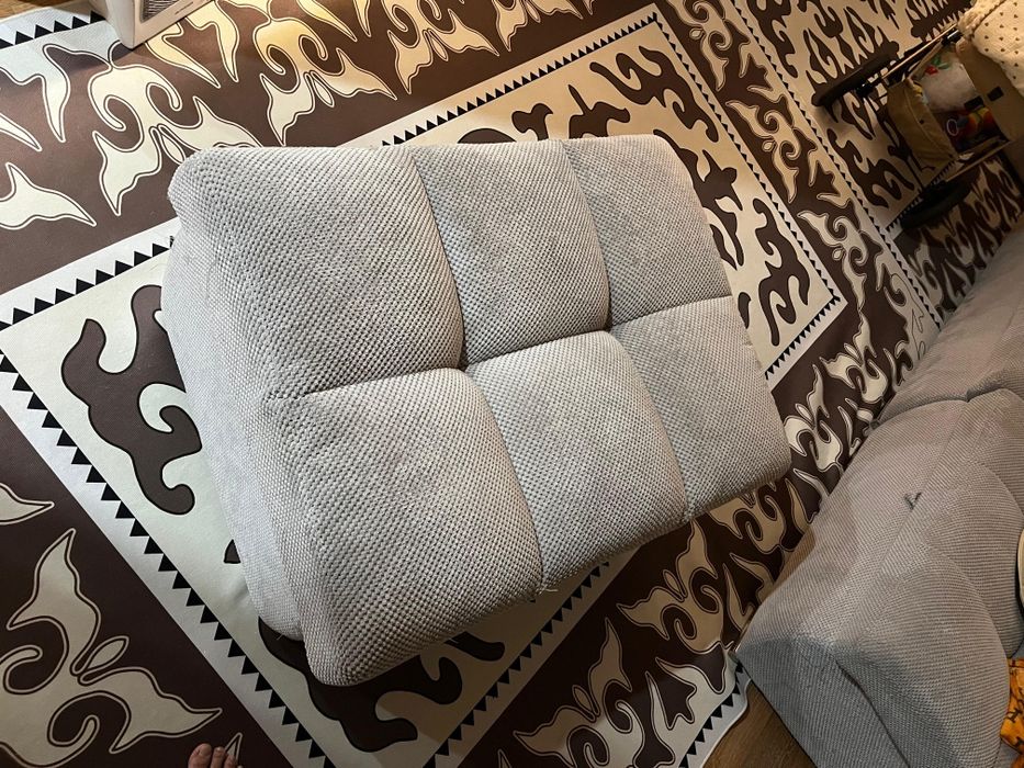 Продам мягкий пуфик