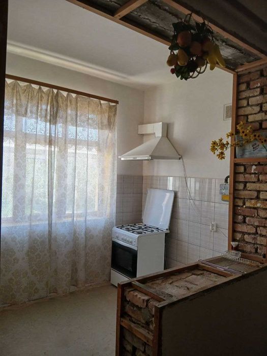 Продается 3-к. квартира , 123 м  , в центре города Карши .