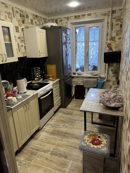 Продам 4-х комн квартиру