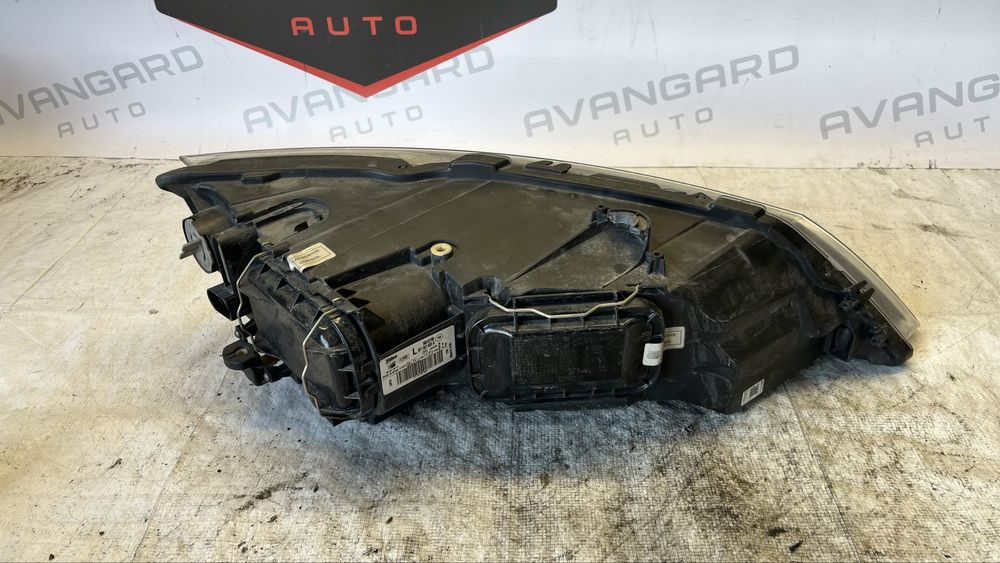 2 броя Ляв фар за Seat Leon