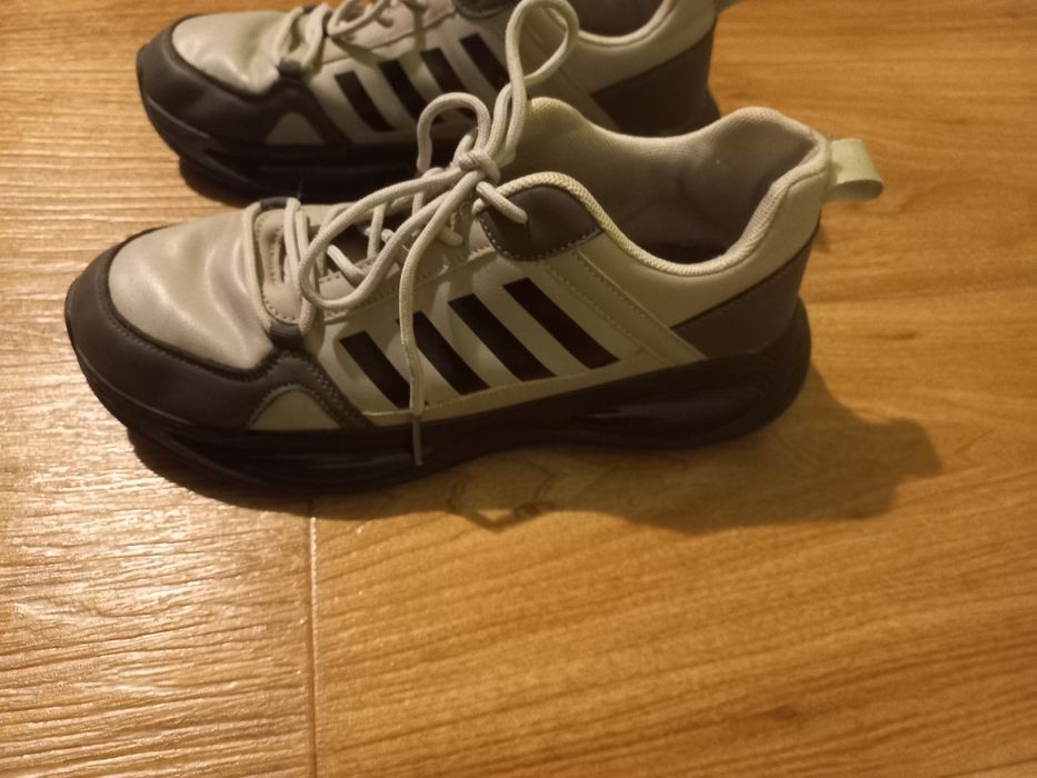 Удобни маратонки