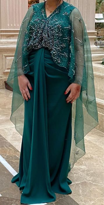 Вечернее платье