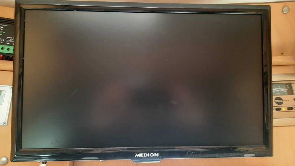 LED телевизор MEDION 12V