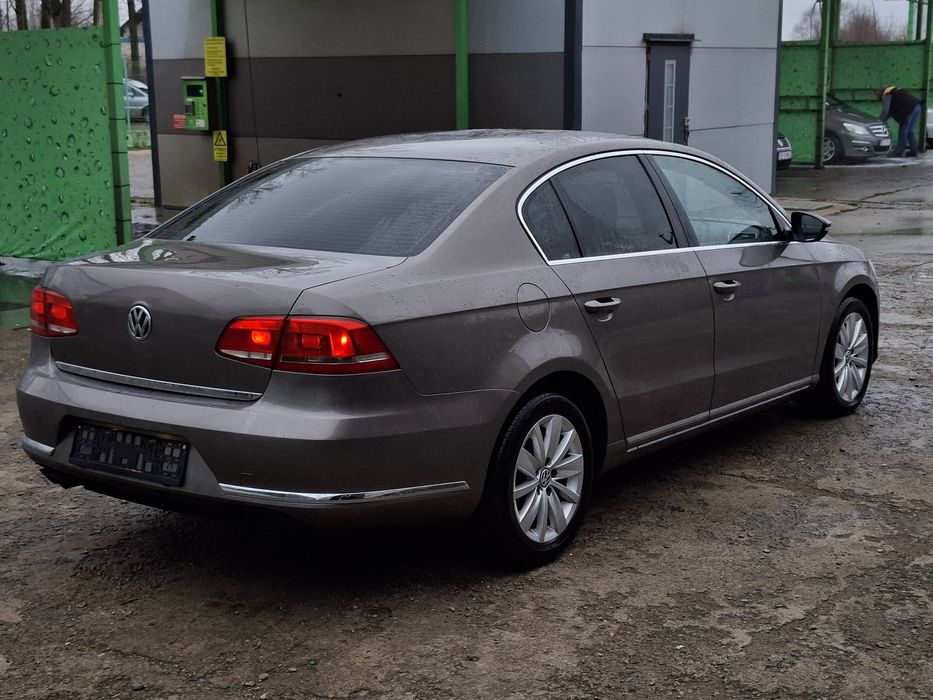 VW Passat B7-2012-Limusine