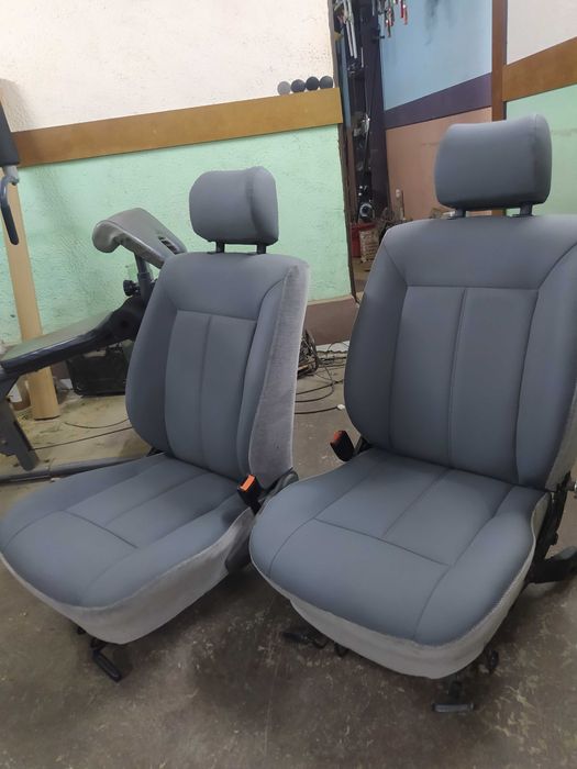 Сиденья  передние Пассат б3 б4 Венто .