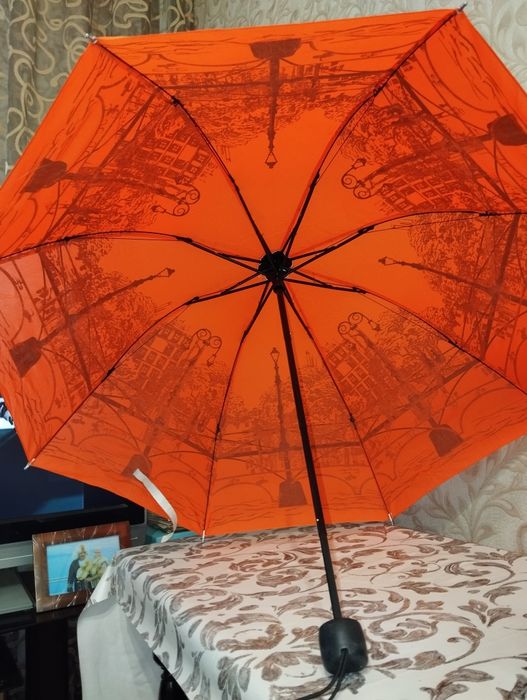 Продам зонт механический красивый