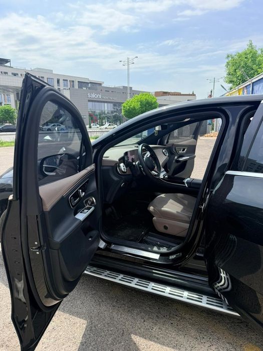 Mercedes EQE500 SUV 4 MATIC