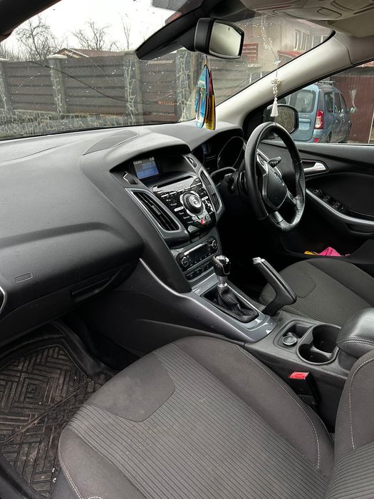 Ford 2013 – 1.0 benzină – volan pe dreapta – 2.200 euro