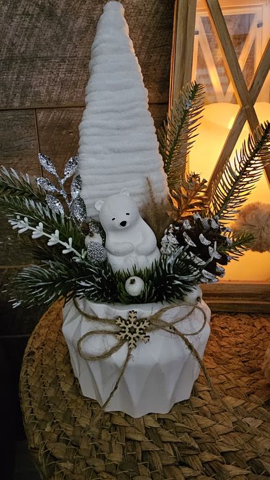 Коледни керамични  кашпи