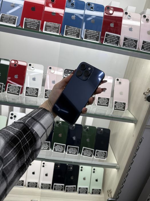 Humor GSM oferă spre vânzare / iPhone 15 Pro Max / 256 GB / Blue / Baterie 86% / Garanție 12 luni / Rate