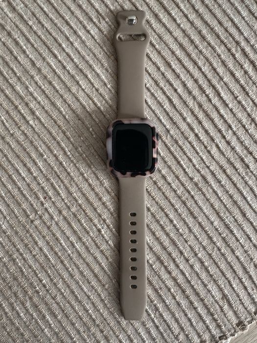 Apple watch SE 40 midnight (черен)