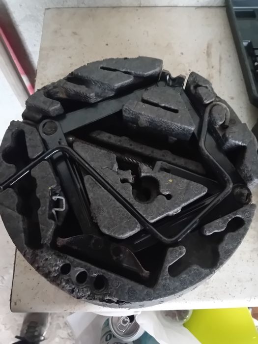 Автомобилни гуми