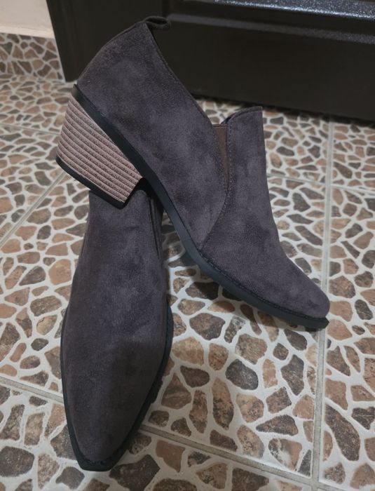 Нови дамски обувки