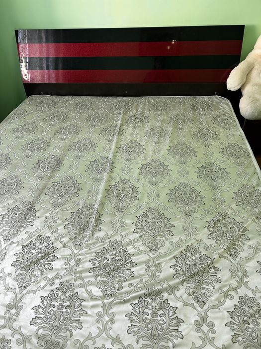 Продам спальный гарнитур