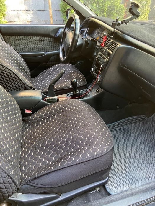 Toyota Carina E продам