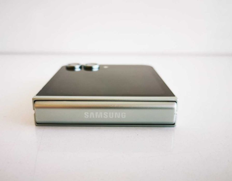 Samsung Galaxy Z Flip 6 12/512GB
