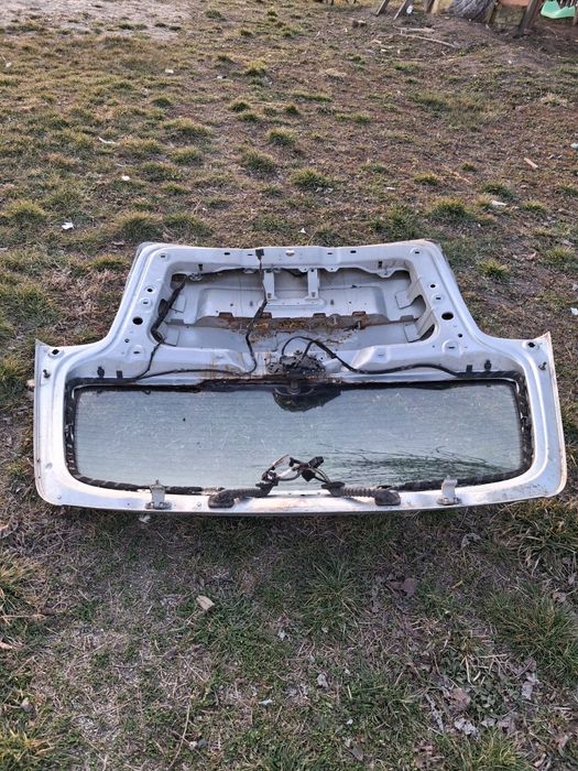 Vand acesori de haion  touran 2.0 tdi  negociabil