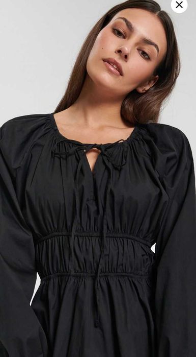 Vând rochie super frumoasa Noua