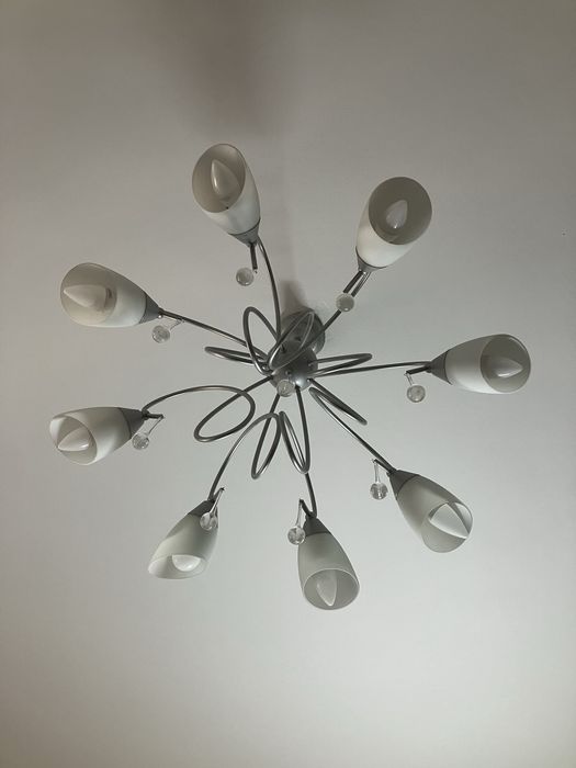 Люстра 8-мирожковая