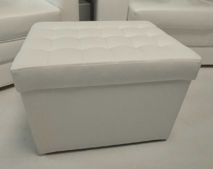 Бял Диван,фотьойл и табуретка от еко кожа.