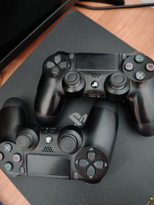 Playstation 4 slim