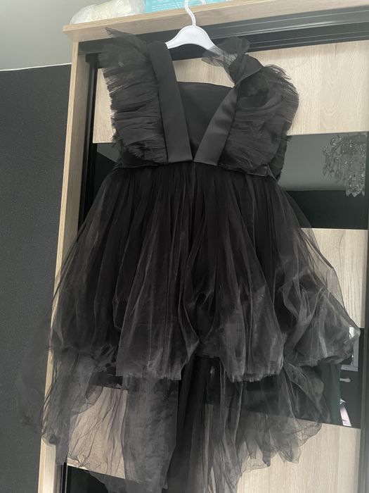 Продаю платье детское на 146 размер