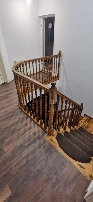 Scara interioara si balustrada lemn stejar ca noua