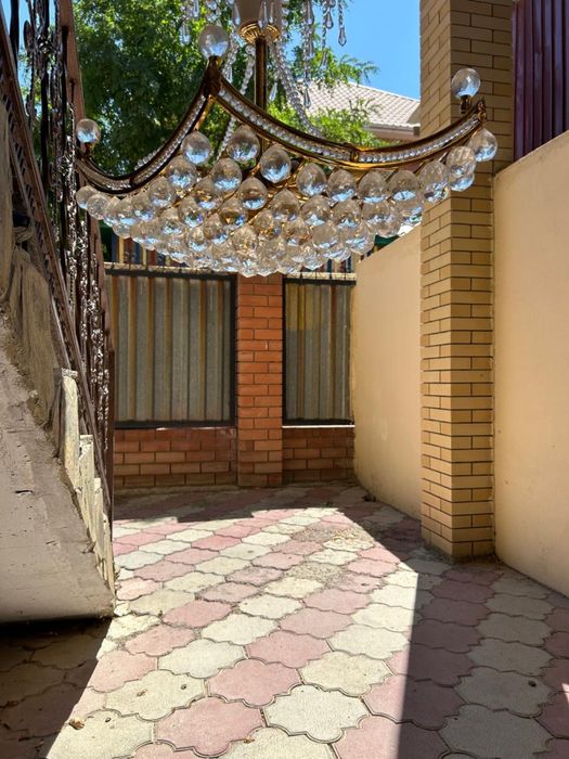 Красивая Люстра для зала