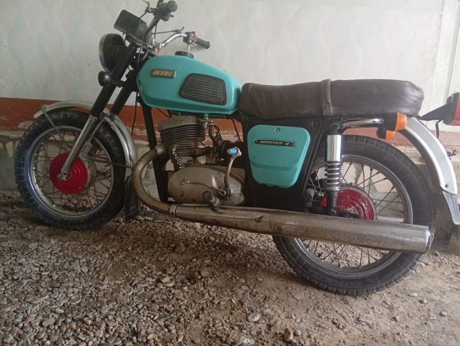 Mototsikl IJ planeta 4 sotiladi tex pasporti bor manzil G'ijduvon