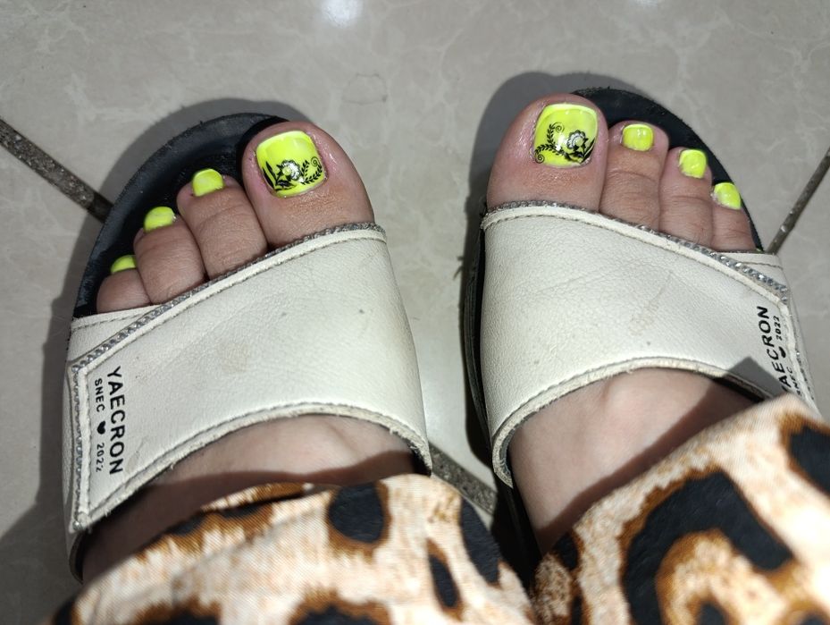 Приглашаю на процедуры маникюра и педикюра