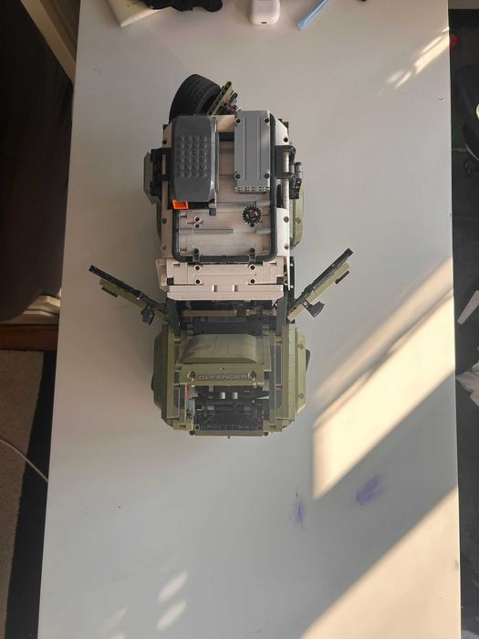 Lego Technic Land Rover Defender