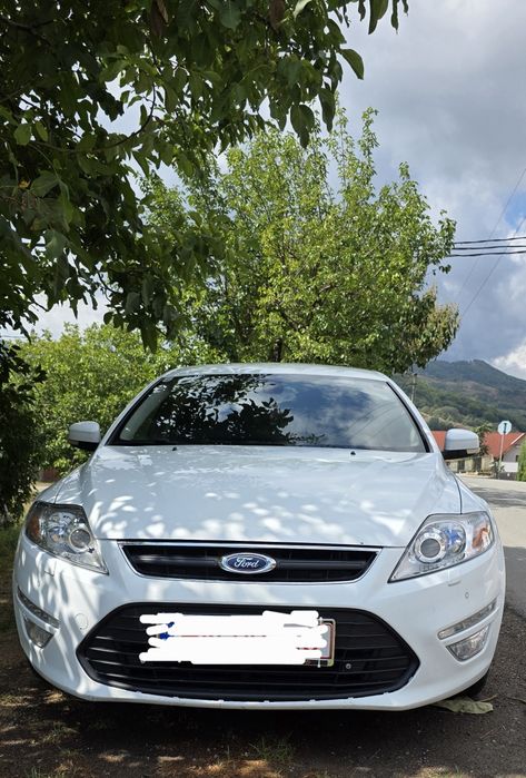 Vând Ford mondeo 2012