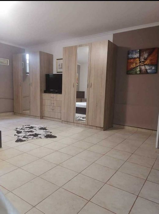 Дава се под наем Едностаен апартамент в Пловдив, Остромила - 30 кв.м за 150 € - Снимка #2