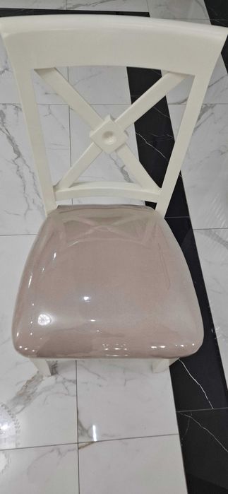 Продаётся столы и стулья для кафе и ресторанов