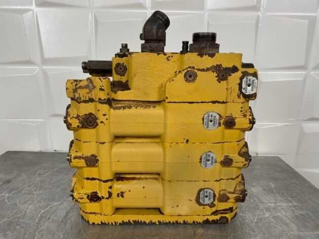 Distribuitor CATERPILLAR 930G -Piese de schimb CATERPILLAR