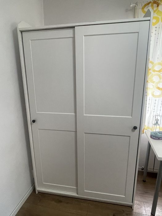 Vand dulap haine Mobilier IKEA HAUGA – stare foarte bună