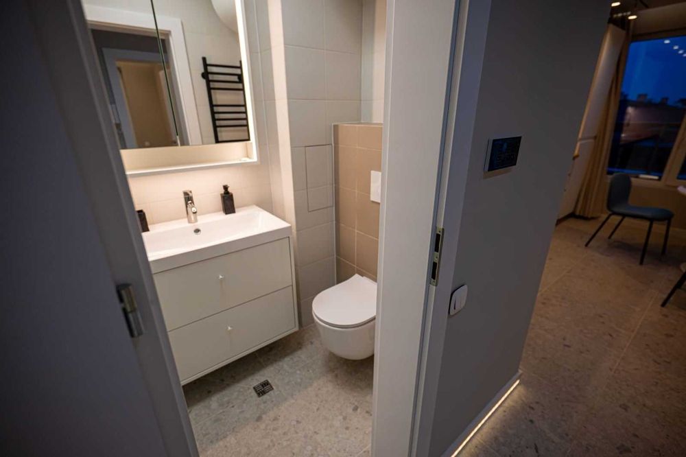 Продава се Двустаен апартамент в Пловдив, Остромила - 71 кв.м за 1070 €/кв.м - Снимка #6