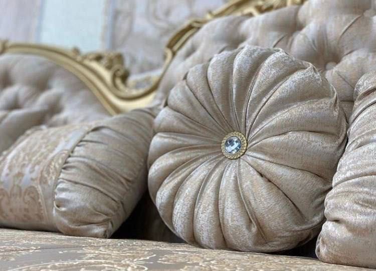 Продам диван с креслами