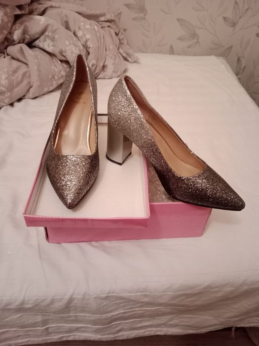 Туфли гуанжоудан келген