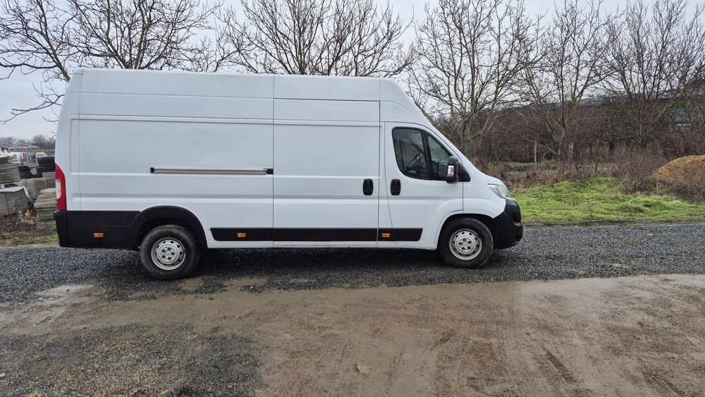 #Închiriez Microbuze#